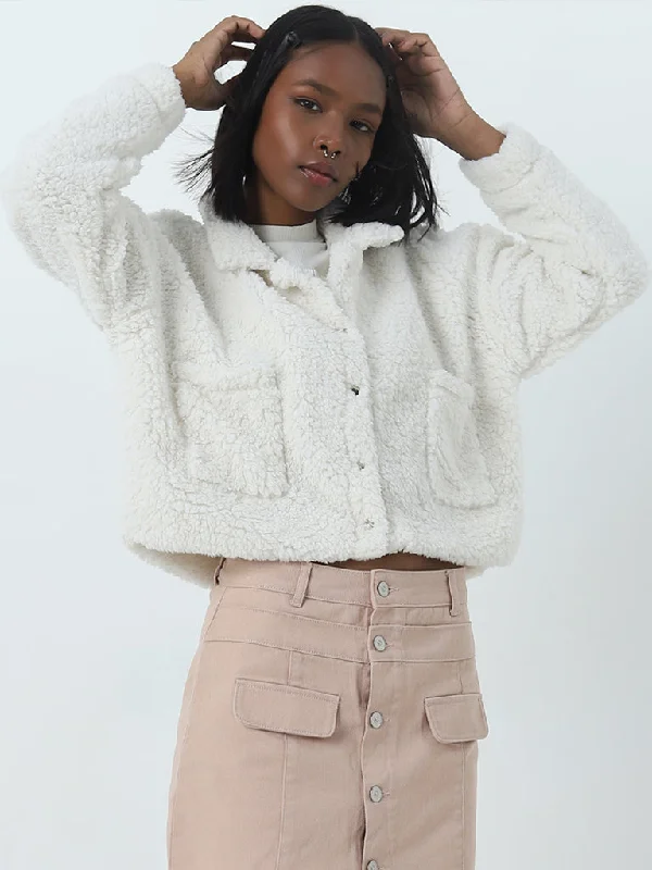 Statement pieces for the confident woman   Nuon White Fleece Jacket