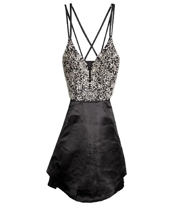 Curated collections for modern, fashionable women Women's Flower Bead Dress In Black Curated collections for modern, fashionable women Women's Flower Bead Dress In Black
