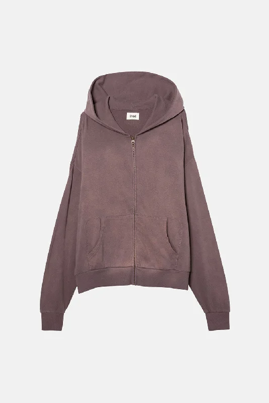 Effortlessly stylish outfits for the modern woman   BEACHWOOD CROP HOODIE