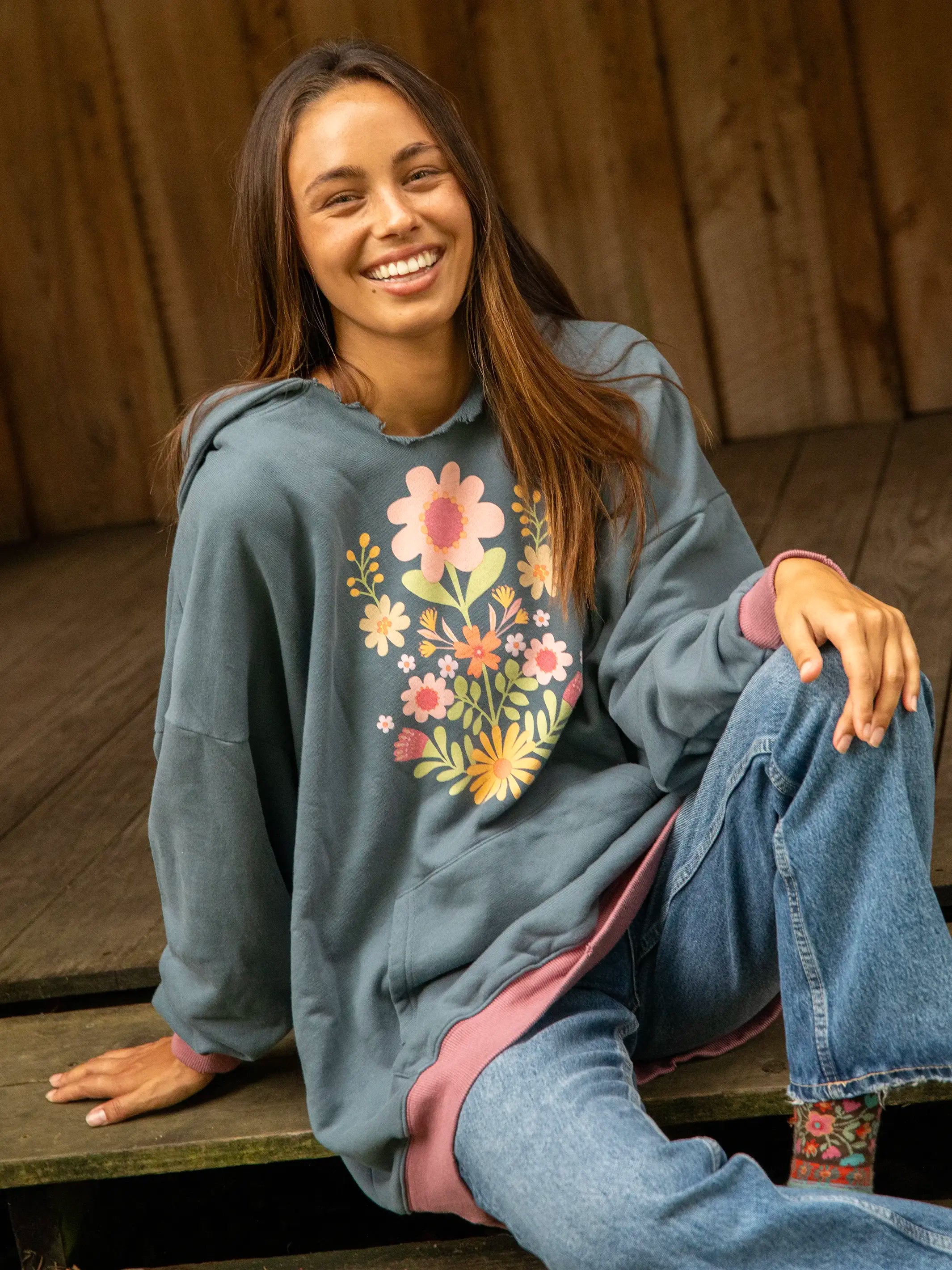 Bold and sophisticated looks for every woman Oversized Graphic Sweatshirt - Washed Navy Folk Flower Bold and sophisticated looks for every woman Oversized Graphic Sweatshirt - Washed Navy Folk Flower