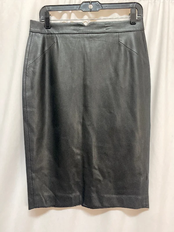 Everyday essentials for a stylish wardrobe   Skirt Midi By Premise In Black, Size: 6