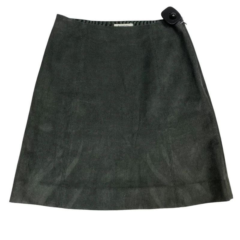 Step up your style with trendy women’s clothing Skirt Mini & Short By Babaton In Grey, Size: S Step up your style with trendy women’s clothing Skirt Mini & Short By Babaton In Grey, Size: S