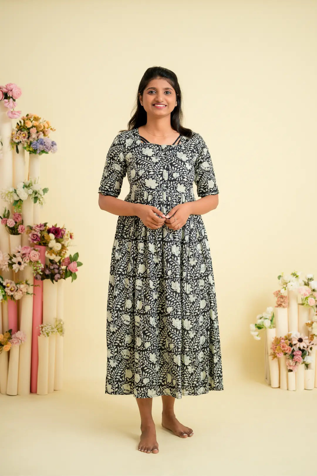 Get noticed with eye-catching women’s fashion Sleek Spectrum Maternity Nursing Dress Get noticed with eye-catching women’s fashion Sleek Spectrum Maternity Nursing Dress