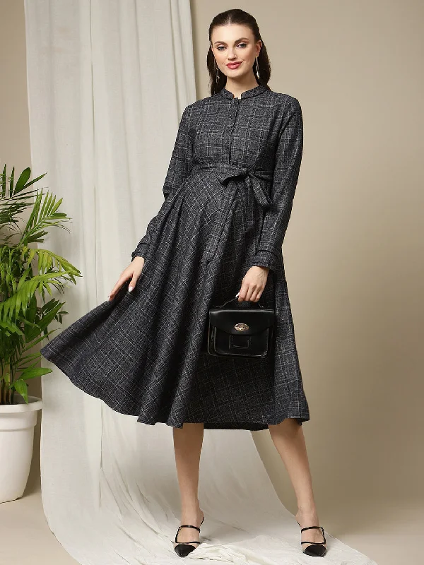 Soft, breathable fabrics for fashionable women   Maternity Winter Woolen Dress