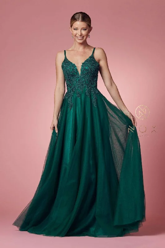 Women’s fashion that reflects your personality Nox Anabel - R357 Plunging Embroidered Lace Bodice Gown Women’s fashion that reflects your personality Nox Anabel - R357 Plunging Embroidered Lace Bodice Gown