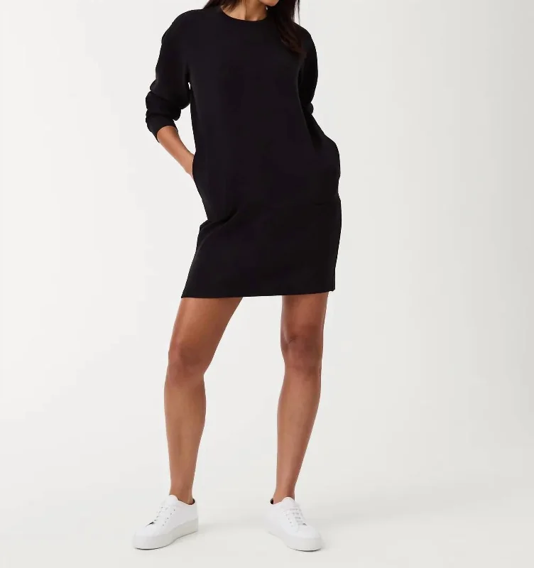 Fashionable clothing to fit every body type   Airessential Crew Neck Dress In Black