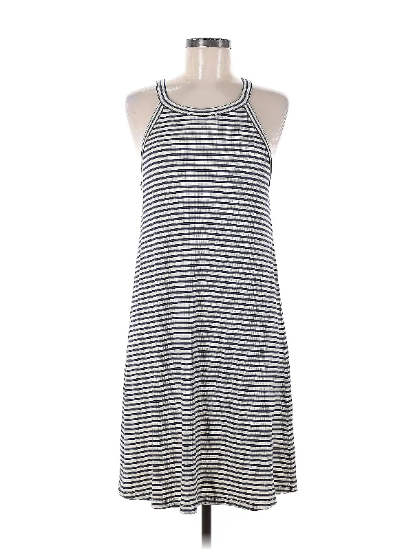 Fashion-forward women’s clothing on a budget   Casual Dress