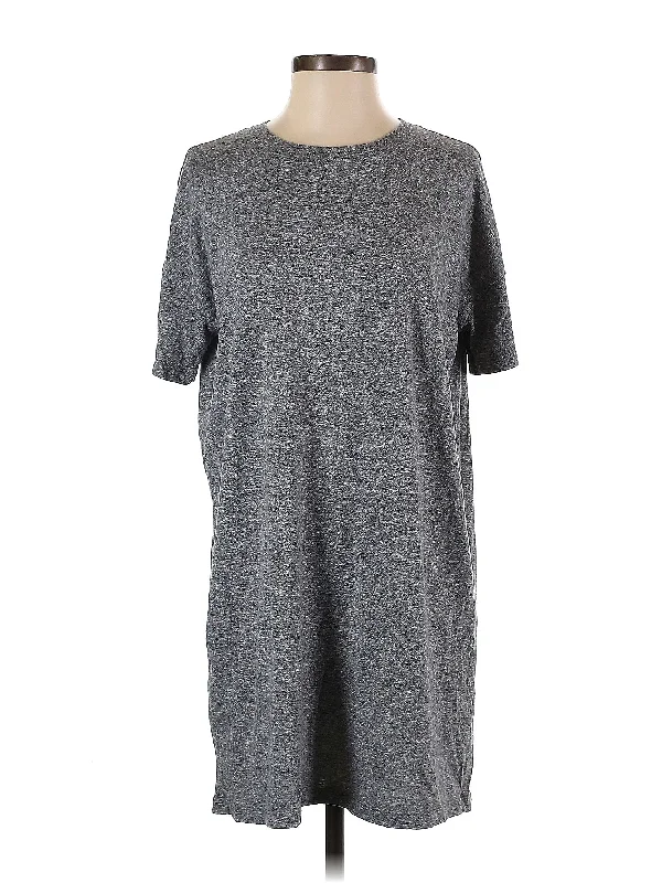 Sporty-chic women’s apparel for active lifestyles   Casual Dress