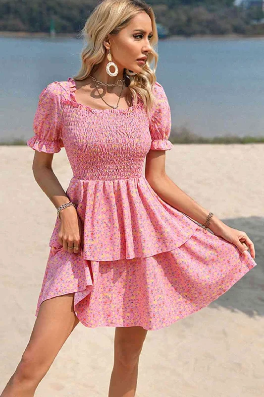 Women’s fashion that reflects your personality Ditsy Floral Tie Back Smocked Layered Dress Women’s fashion that reflects your personality Ditsy Floral Tie Back Smocked Layered Dress