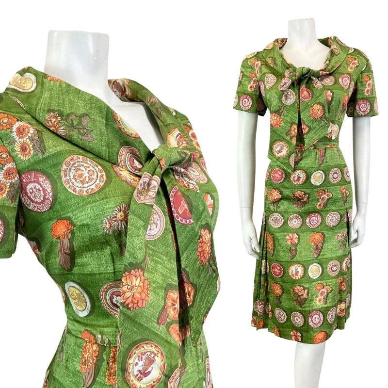 Classic pieces for a timeless wardrobe VINTAGE 60s 70s GREEN RED WHITE FLORAL DECORATIVE PLATE SHAWL MOD DRESS 12 14 Classic pieces for a timeless wardrobe VINTAGE 60s 70s GREEN RED WHITE FLORAL DECORATIVE PLATE SHAWL MOD DRESS 12 14
