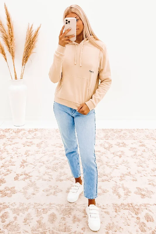 Elevate your look with premium women’s wear   Harper Fleece Hood Sandshell