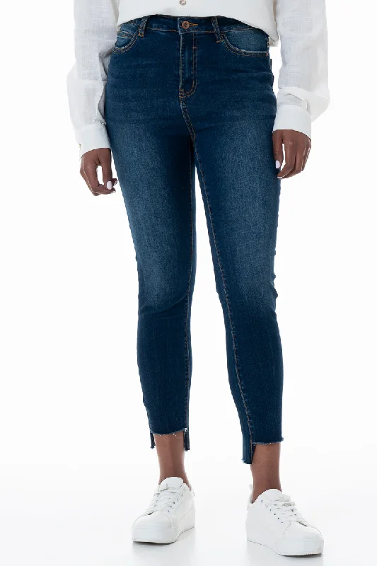 Iconic women’s outfits that never go out of style Rf12 Mid Rise Skinny Jeans _ 152637 _ Dark Wash Iconic women’s outfits that never go out of style Rf12 Mid Rise Skinny Jeans _ 152637 _ Dark Wash