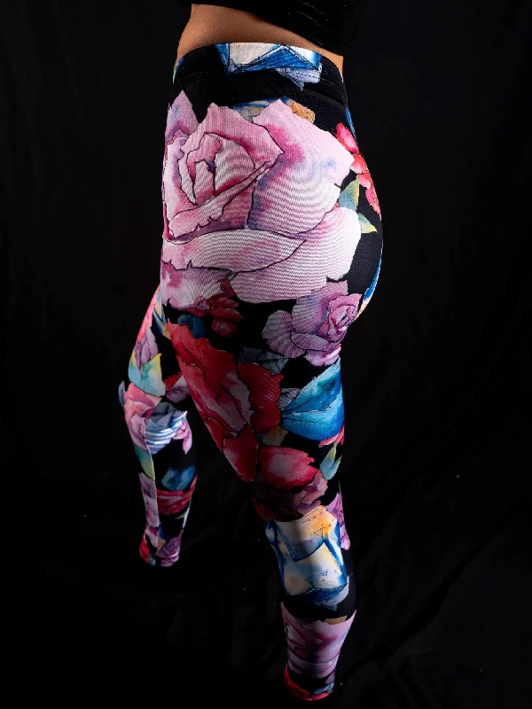 Fashionable, yet affordable women’s apparel   Vintage Flowers 2.0 Tights