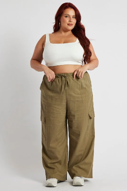 Iconic women’s outfits that never go out of style Green Relaxed Cargo Pant Elasticated Waist Iconic women’s outfits that never go out of style Green Relaxed Cargo Pant Elasticated Waist