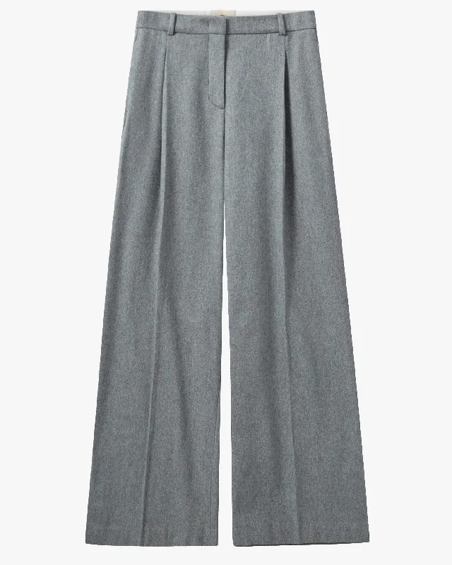 Discover the latest trends in women’s fashion   Mille Pants