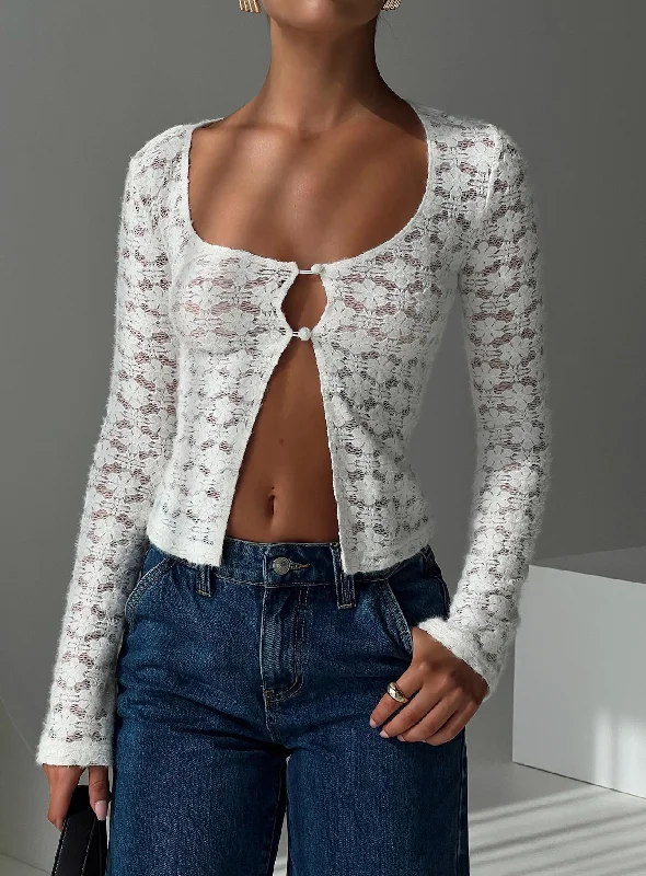 Elevate your style with fashionable women’s clothing Enriquel Long Sleeve Top Off White Elevate your style with fashionable women’s clothing Enriquel Long Sleeve Top Off White